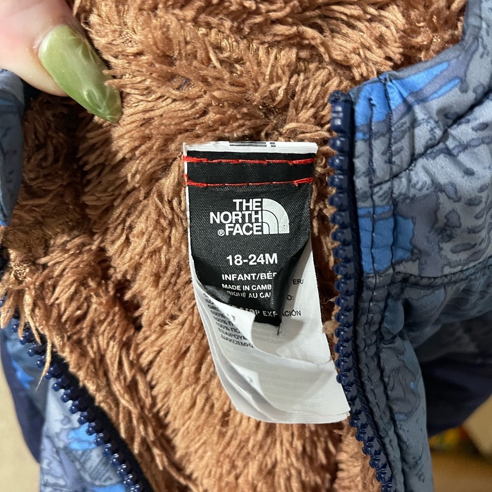 The North Face Reversible Coat - Picture 6 of 6